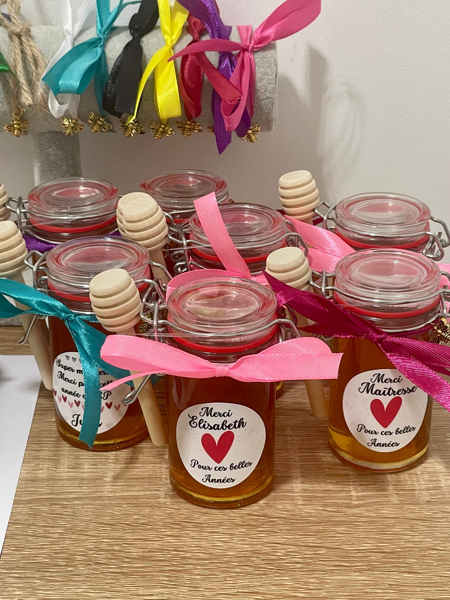 🎁 Cadeaux de fin d'année scolaire maîtresse / maître / nounou Apidelice