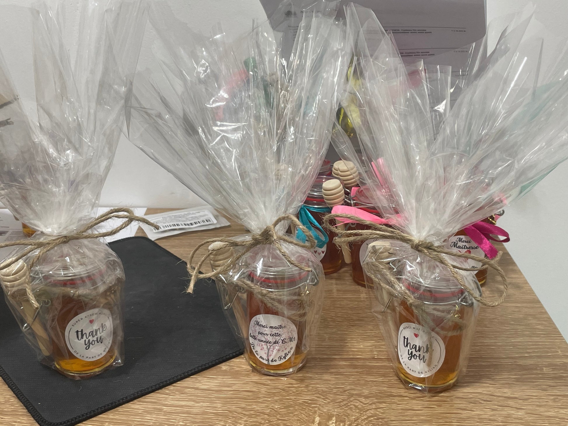 🎁 Cadeaux de fin d'année scolaire maîtresse / maître / nounou Apidelice